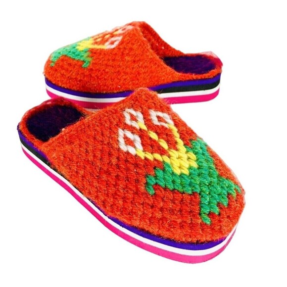 Red Knit Crochet Closed Toe Vintage Y2K 90s Platform Slippers Size 8 - Picture 1 of 11